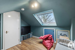 Photo 1- click for photo gallery